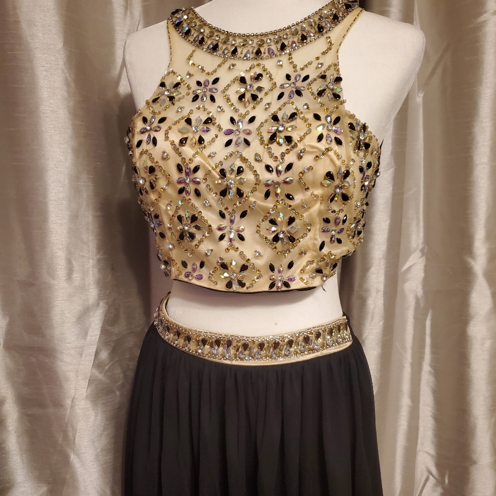 Midnight Doll Gold & Black Formal Misses size 7